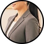 女性トレーナーの写真